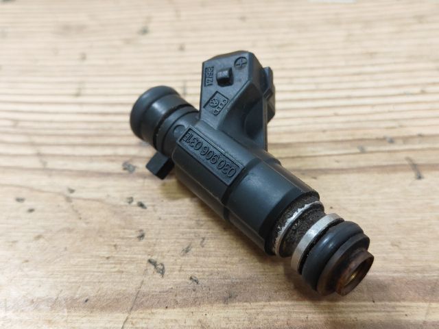 bontott VW POLO III Porlasztó (1 db)