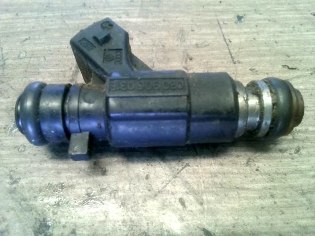 bontott VW POLO III Porlasztó Sor / Híd