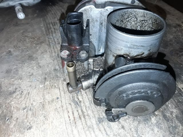 bontott VW POLO III Fojtószelep (Mechanikus)