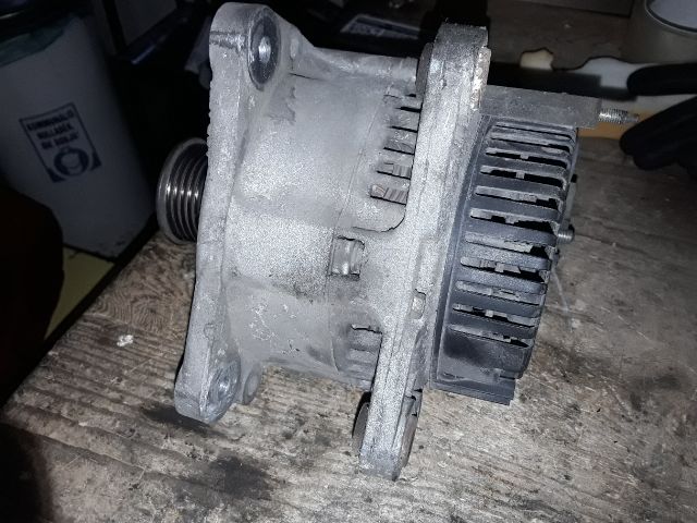 bontott VW POLO III Generátor