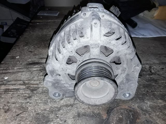 bontott VW POLO III Generátor