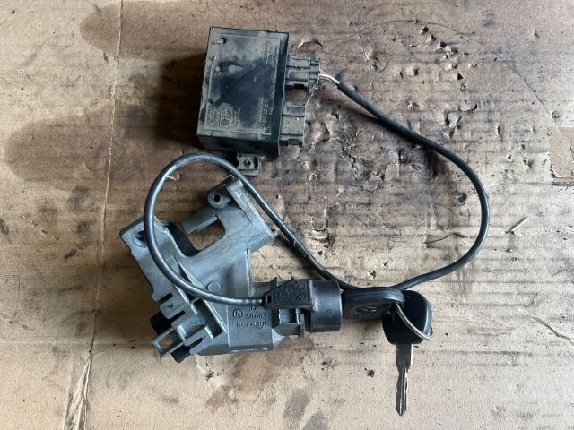 bontott VW POLO III Gyújtáskapcsoló