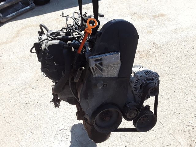 bontott VW POLO III Motor (Fűzött blokk hengerfejjel)