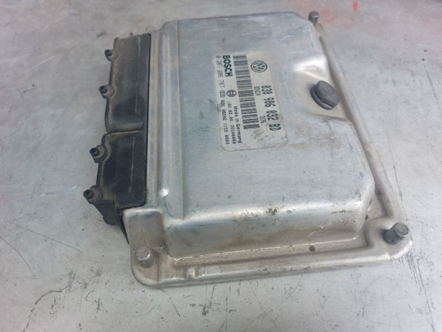 bontott VW POLO III Motorvezérlő
