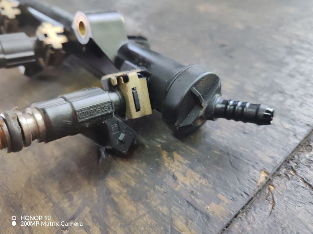 bontott VW POLO III Porlasztó Sor / Híd