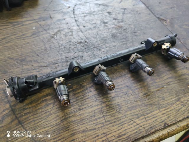 bontott VW POLO III Porlasztó Sor / Híd