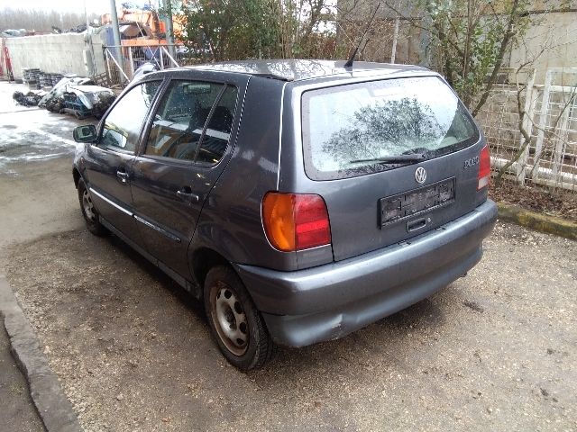 bontott VW POLO III Adagoló