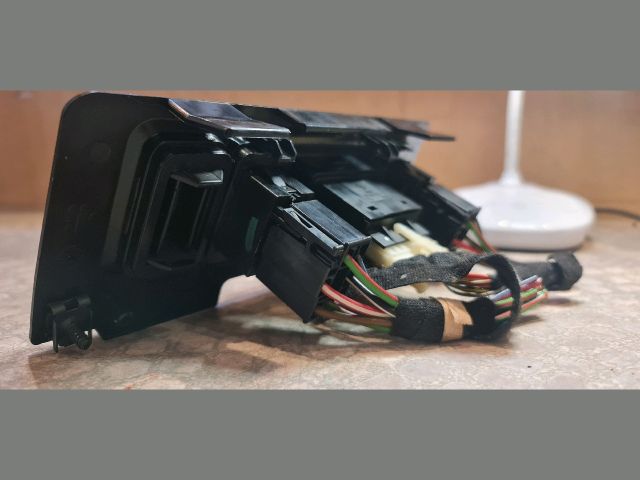 bontott VW POLO III Ablakemelő Kapcsoló Négyes / Kettes