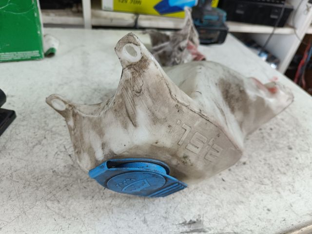 bontott VW POLO III Ablakmosó Tartály