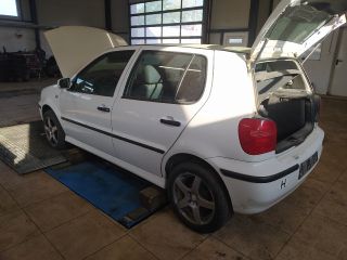 bontott VW POLO III Bal első Oldal Lökhárító Tartó (Műanyag)