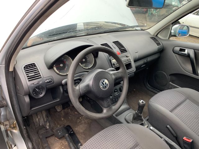 bontott VW POLO III Bal első Zsanér