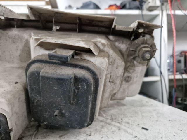 bontott VW POLO III Bal Fényszóró