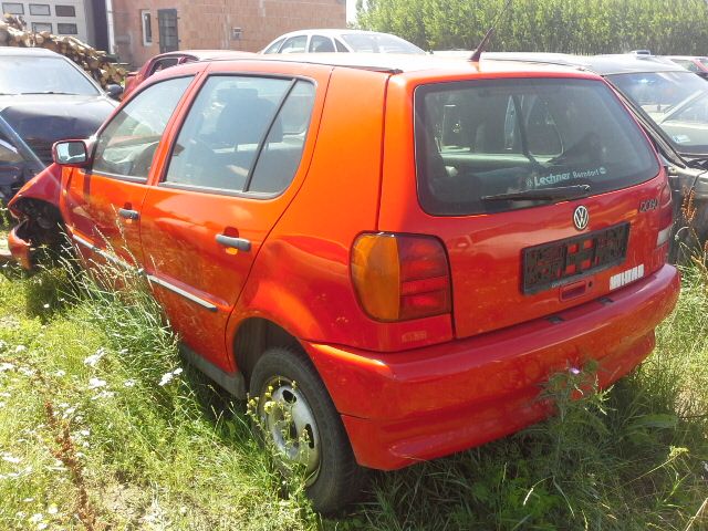 bontott VW POLO III Bal hátsó Ajtó (Részeivel)