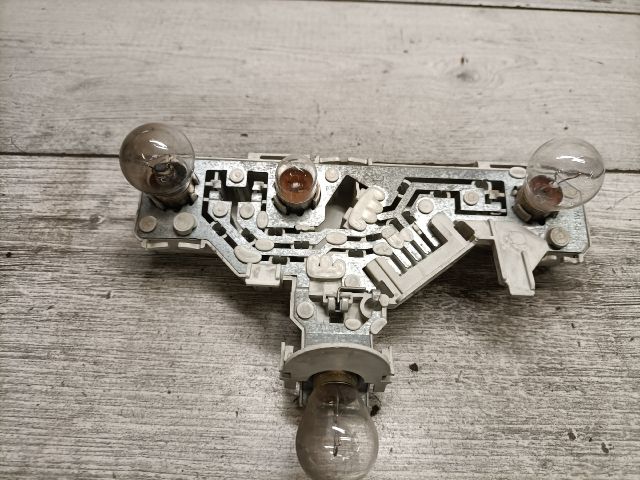 bontott VW POLO III Bal Hátsó Lámpa Foglalat