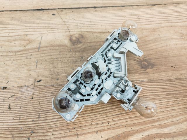 bontott VW POLO III Bal Hátsó Lámpa Foglalat