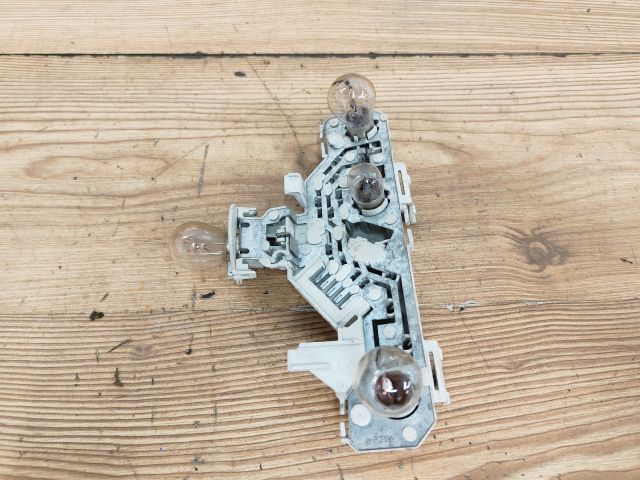 bontott VW POLO III Bal Hátsó Lámpa Foglalat