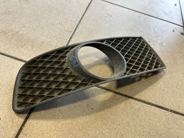 bontott VW POLO III Bal Ködlámpa Rács