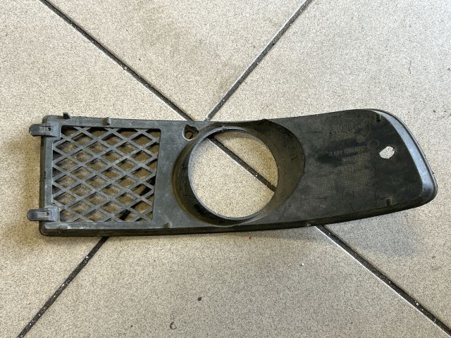 bontott VW POLO III Bal Ködlámpa Rács