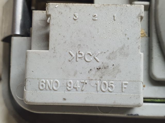 bontott VW POLO III Beltér Világítás Első