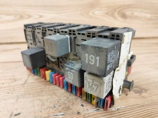 bontott VW POLO III Biztosítéktábla Utastér