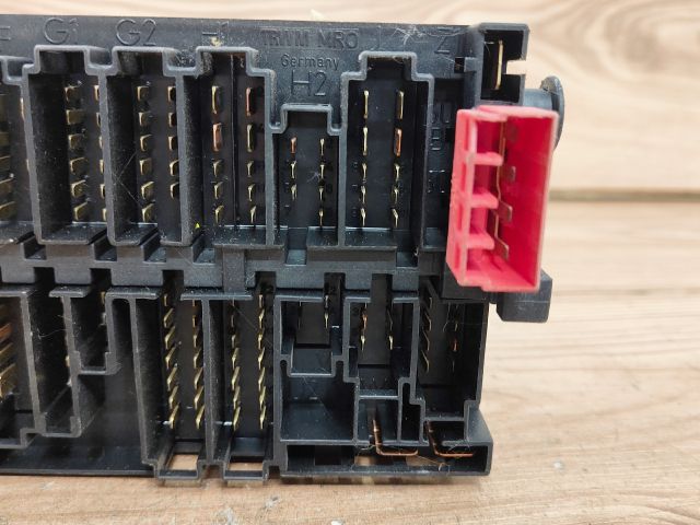 bontott VW POLO III Biztosítéktábla Utastér