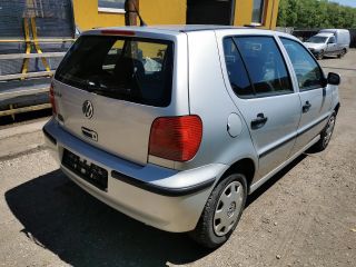 bontott VW POLO III Csomagtérajtó Burkolat Alsó