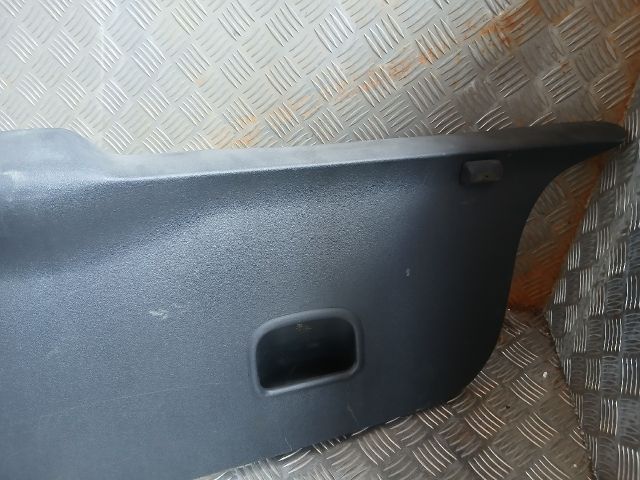 bontott VW POLO III Csomagtérajtó Kárpit