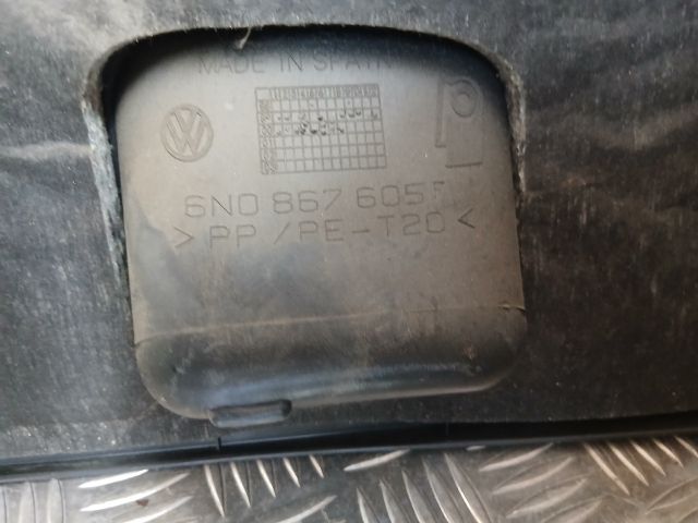 bontott VW POLO III Csomagtérajtó Kárpit