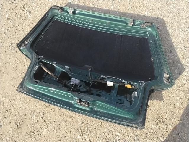 bontott VW POLO III Csomagtérajtó (Részeivel)