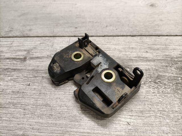 bontott VW POLO III Csomagtérajtó Zárszerkezet