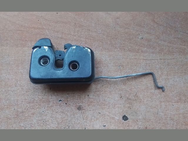 bontott VW POLO III Csomagtérajtó Zárszerkezet