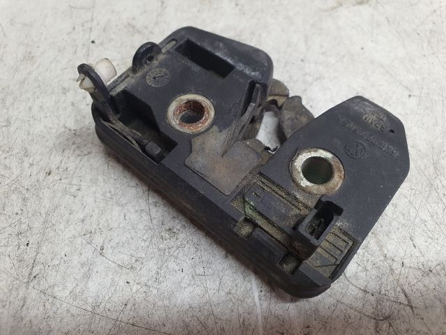 bontott VW POLO III Csomagtérajtó Zárszerkezet