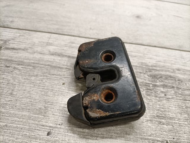 bontott VW POLO III Csomagtérajtó Zárszerkezet