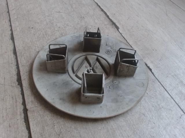 bontott VW POLO III Dísztárcsa (1 db)