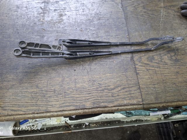 bontott VW POLO III Első Ablaktörlő Kar