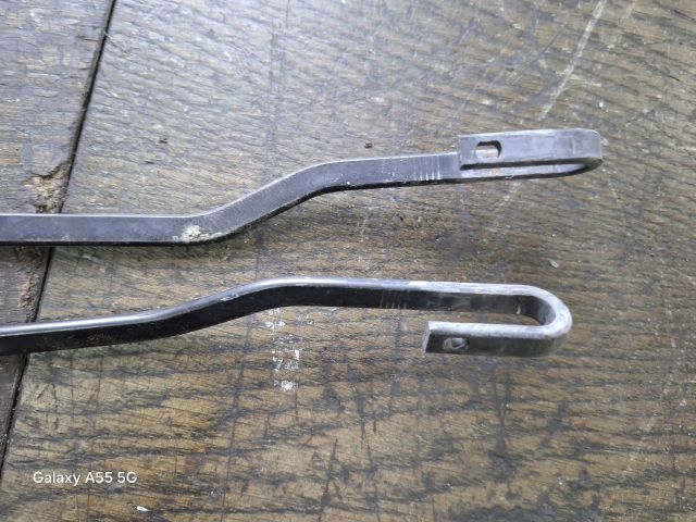 bontott VW POLO III Első Ablaktörlő Kar