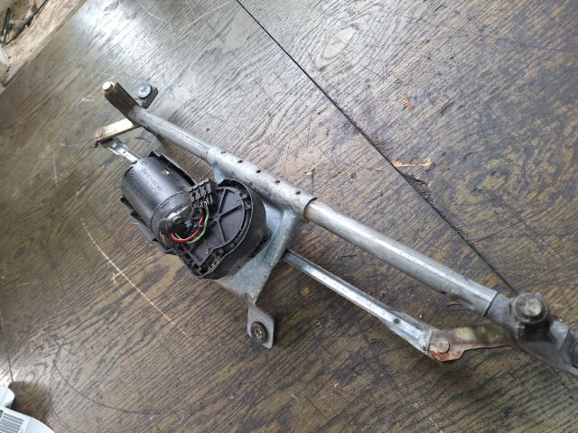 bontott VW POLO III Első Ablaktörlő Szerkezet Motorral