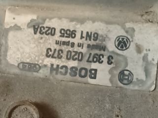 bontott VW POLO III Első Ablaktörlő Szerkezet Motorral