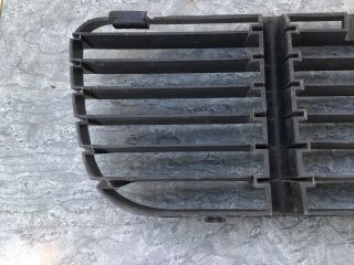 bontott VW POLO III Első Lökhárító Alsó Középső Díszrács