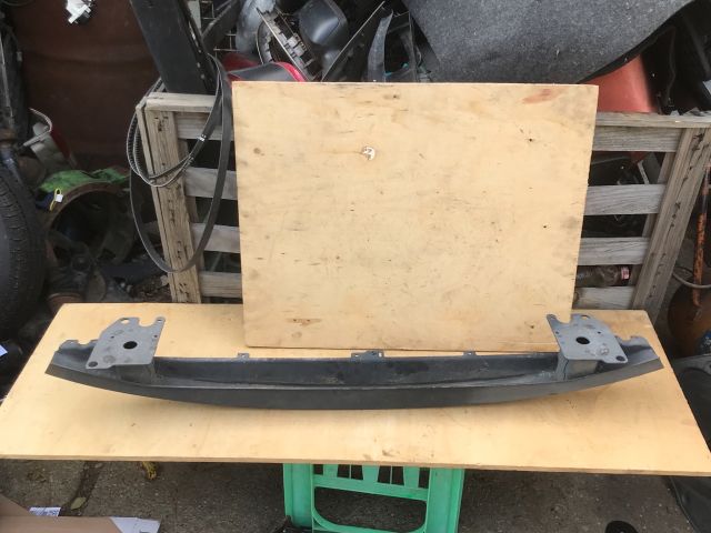 bontott VW POLO III Első Lökhárító Merevítő (Fém)