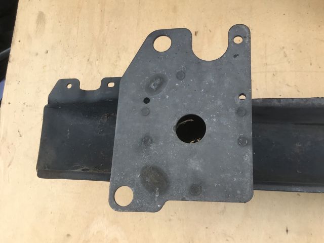 bontott VW POLO III Első Lökhárító Merevítő (Fém)