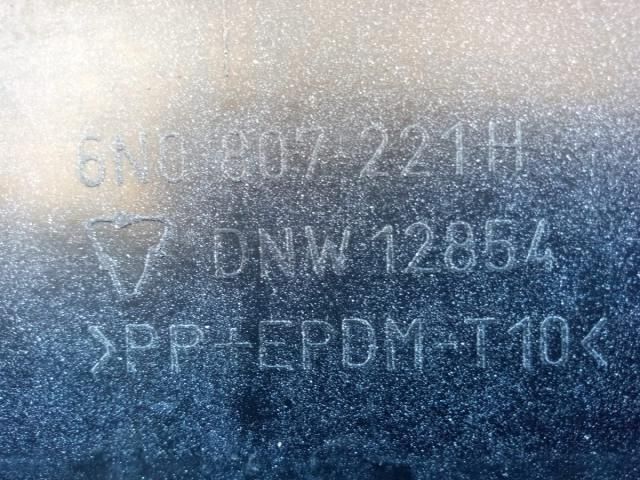 bontott VW POLO III Első Lökhárító (Üresen)