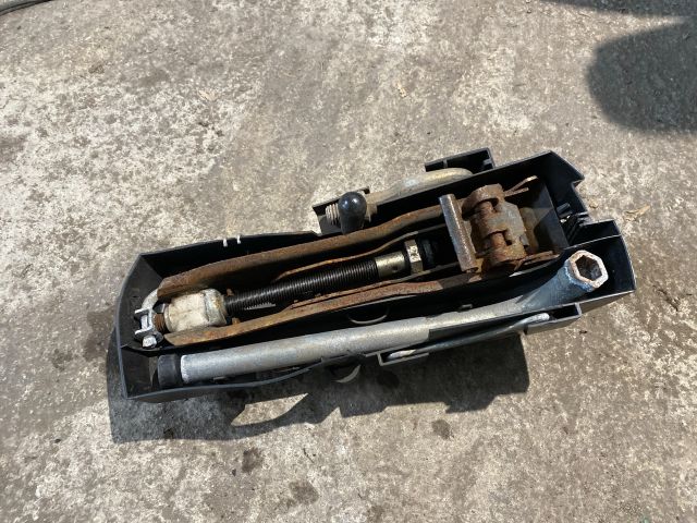 bontott VW POLO III Emelő