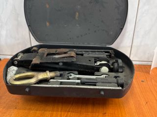 bontott VW POLO III Emelő