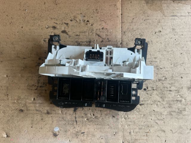 bontott VW POLO III Fűtéskapcsoló (Nem klímás)