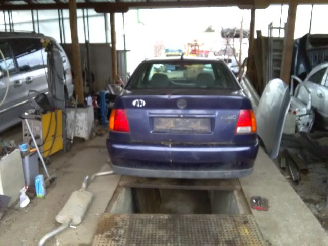 bontott VW POLO III Hátsó középső Biztonsági Öv