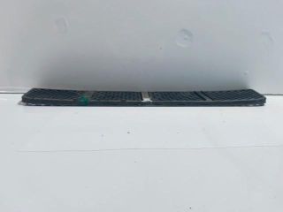 bontott VW POLO III Hűtőrács