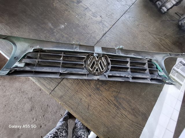 bontott VW POLO III Hűtőrács