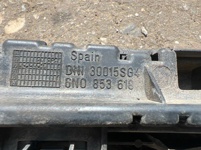 bontott VW POLO III Hűtőrács