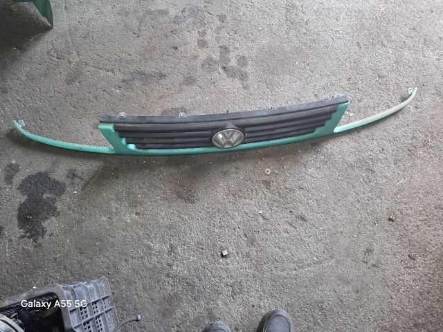 bontott VW POLO III Hűtőrács